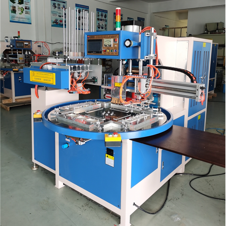 1630307552554471.jpg 全自動吸塑包裝機_副本_副本.jpg